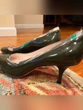 Emilio Pucci Olive Green Leather Pumps with Patterned Trim